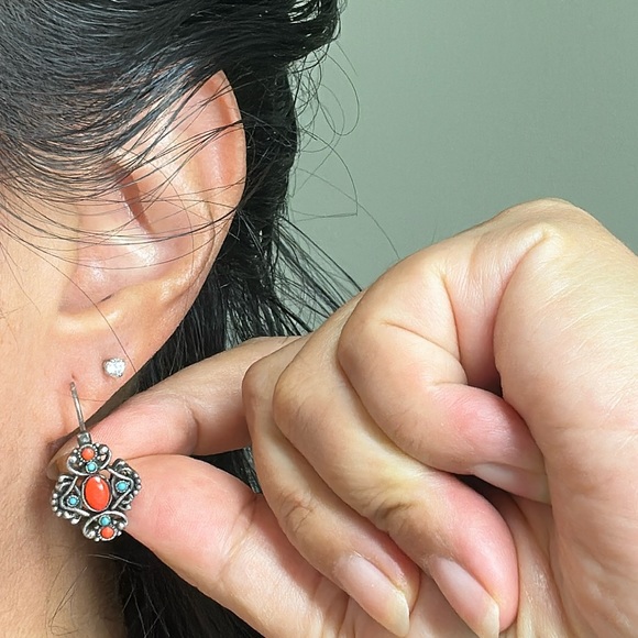 🖤Haskell lever back earrings - Picture 8 of 9